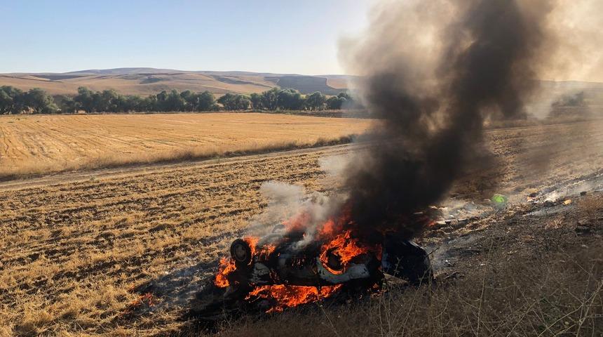 Kırıkkale'de tarlaya devrilen otomobildeki 4 kişi yaralandı