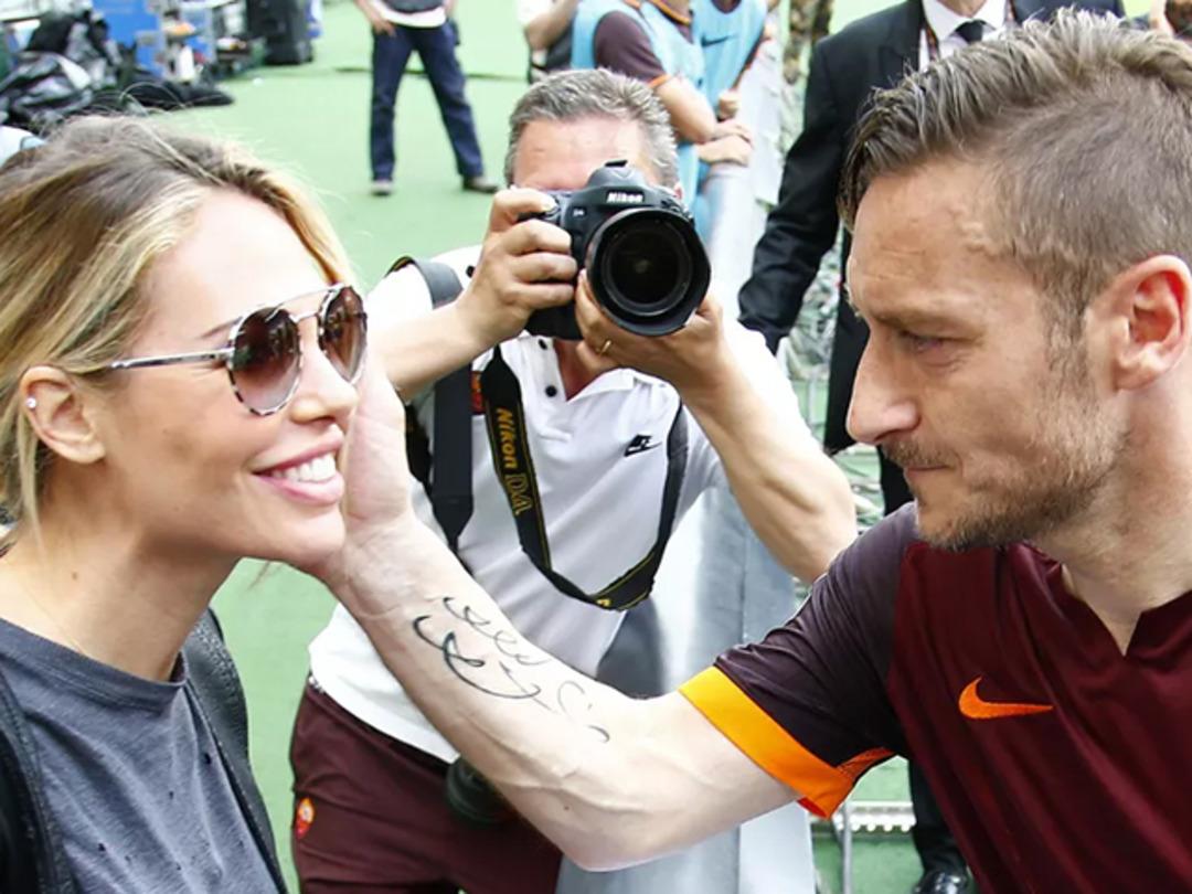 "Otellerde buluşuyorlardı..." D&uuml;nya futbolunun efsanesi Francesco Totti, aldatıldığını a&ccedil;ıkladı!