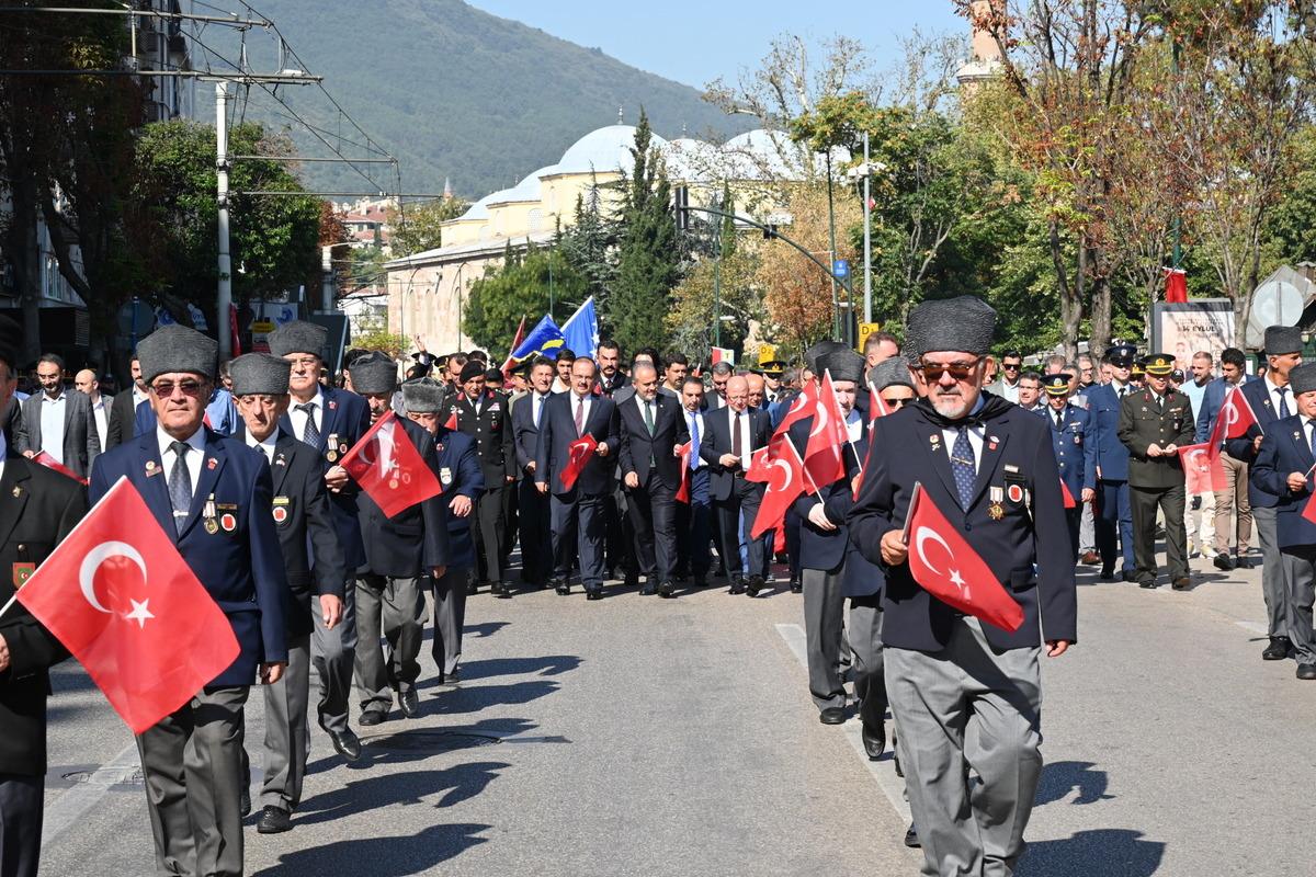 Bursa'nın kurtuluşunun 100'&uuml;nc&uuml; yılı t&ouml;renlerle kutlandı