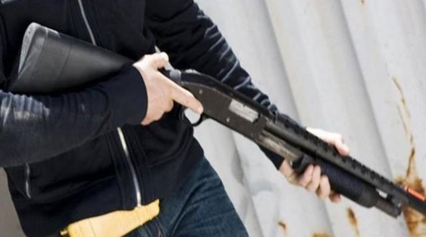 SON DAKİKA Kan Donduran Olay Komşu Dehşet Sa&ccedil;tı 4 &Ouml;l&uuml; 1 Yaralı