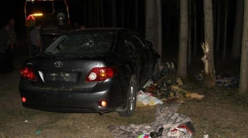 Otomobil Dehşet Sa&ccedil;tı Anne Oğul Hayatını Kaybetti