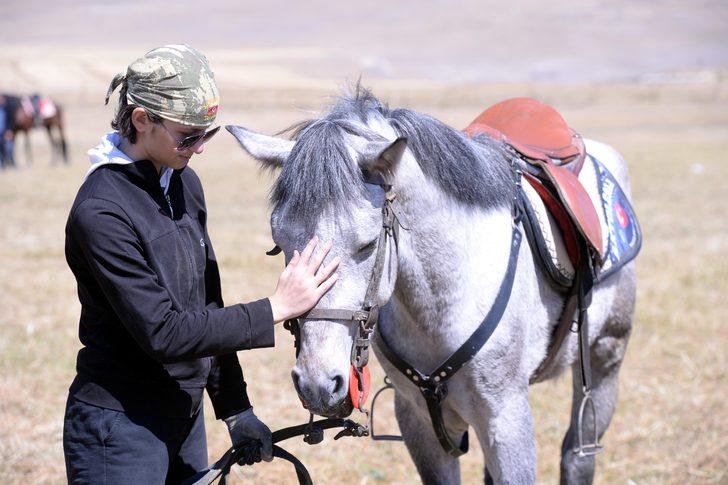 Ardahan'da "8. Rahvan At Yarışları ve 6. Doğu Anadolu Şampiyonası" yapıldı G2