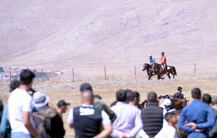 Ardahan'da "8. Rahvan At Yarışları ve 6. Doğu Anadolu Şampiyonası" yapıldı G5