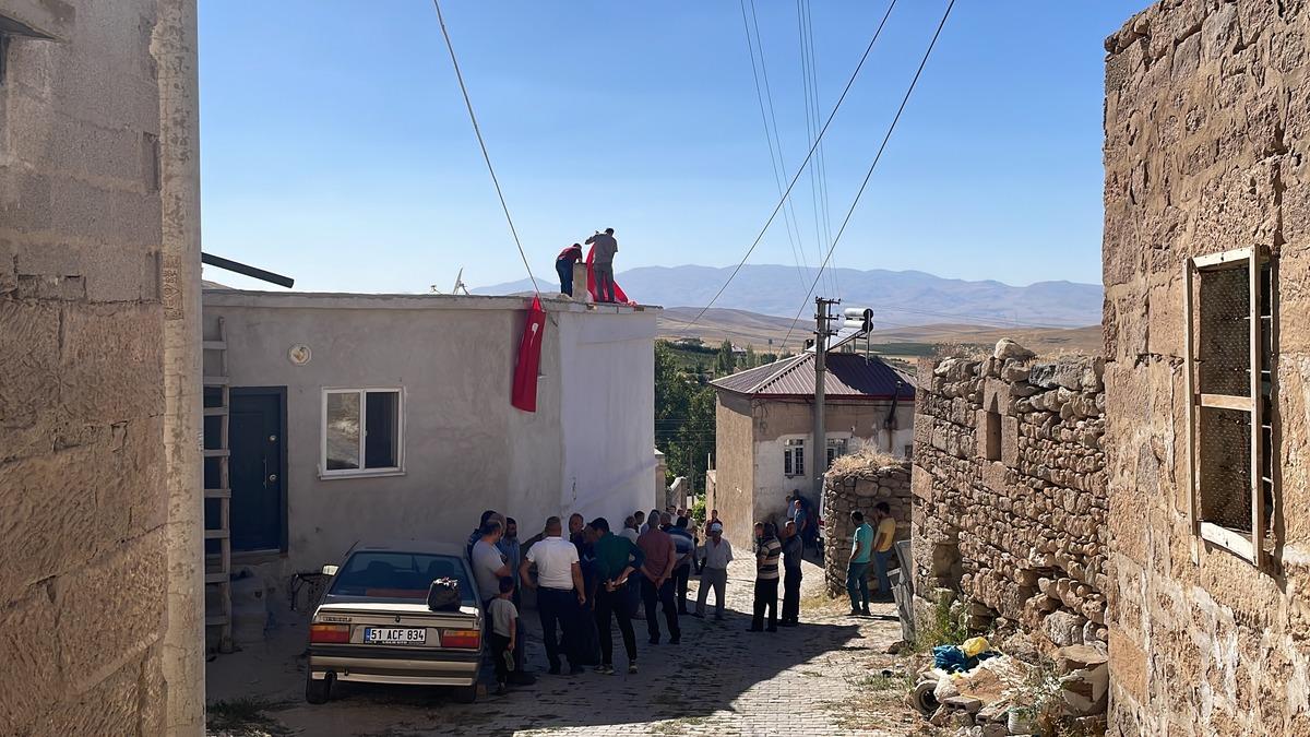 Şehit Piyade Uzman &Ccedil;avuş Borlu'nun acı haberi Niğde'deki ailesine ulaştı