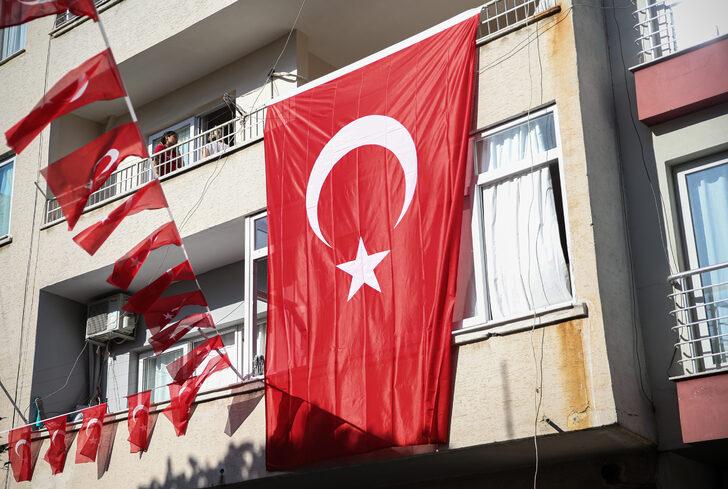 Şehit Uzman Çavuş Yıldırım'ın Mersin'deki ailesine şehadet haberi verildi G5