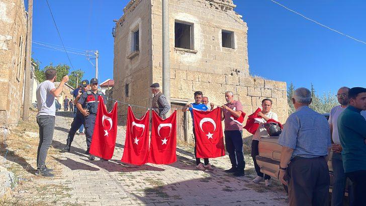 Şehit Piyade Uzman Çavuş Borlu'nun acı haberi Niğde'deki ailesine ulaştı G4