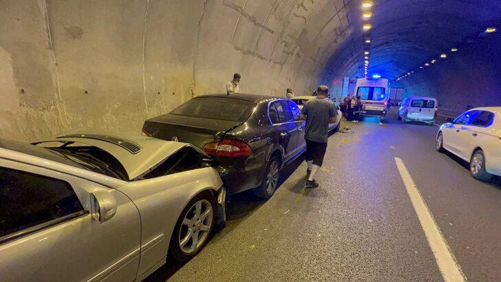 Kocaeli'de iki otomobilin çarpışması sonucu 2 kişi yaralandı G4