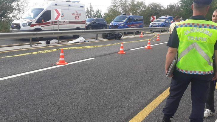 Düzce'de bariyerlere çarpan motosikletteki 2 genç öldü G2