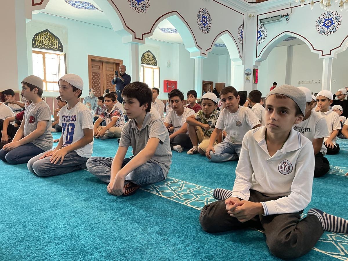 İstanbul'da "Hayat namazla g&uuml;zeldir" etkinliği d&uuml;zenlendi