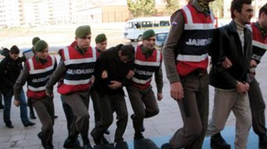 İnsan ka&ccedil;ak&ccedil;ılarına ağır darbe