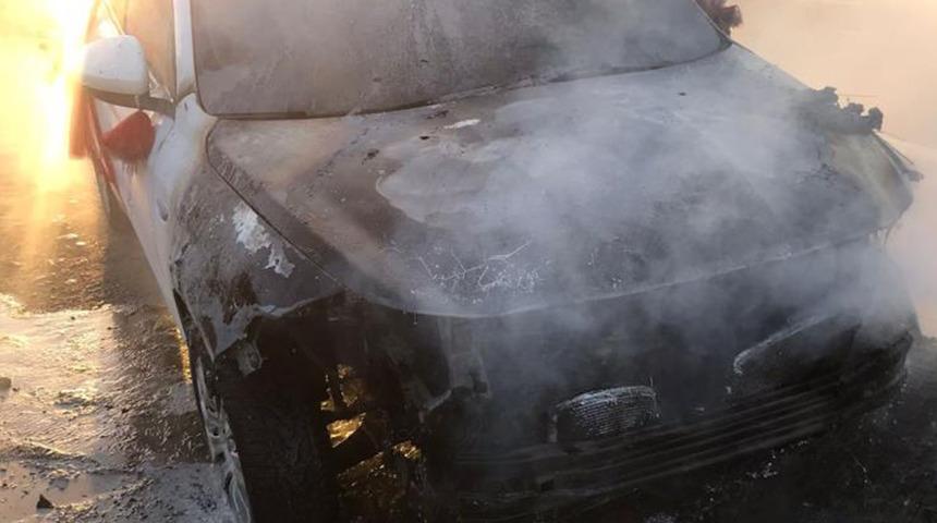 Gelin ve damadın en mutlu günü kabusa döndü! Otomobil kül oldu...