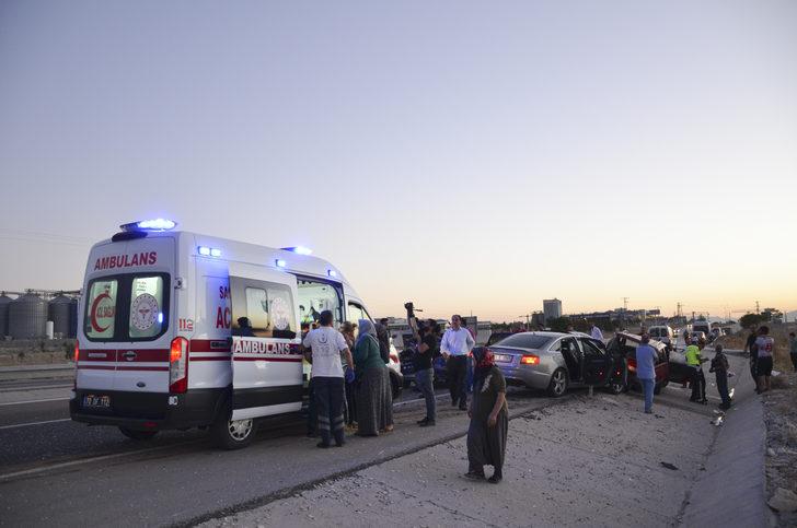 Karaman'da zincirleme trafik kazasında 4 kişi yaralandı G4
