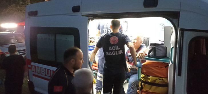 Bursa'da ağaca takılan 2 paraşütçü kurtarıldı G3