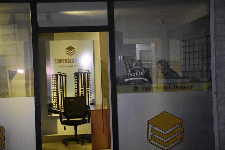 GÜNCELLEME 2 - Adana'da arkadaşının iş yerinde silahlı saldırıya uğrayan kişi öldü G2