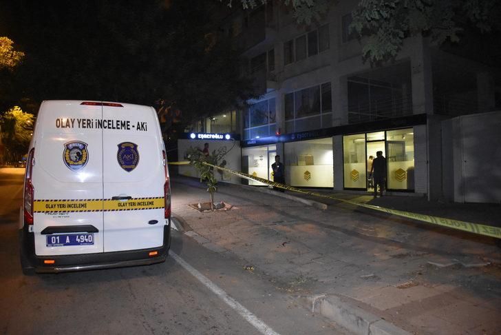 GÜNCELLEME 2 - Adana'da arkadaşının iş yerinde silahlı saldırıya uğrayan kişi öldü G3