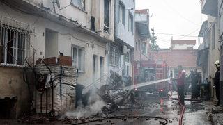 Bursa'da iki katlı bina yanarak kullanılamaz hale geldi