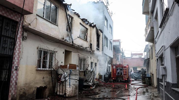Bursa'da iki katlı bina yanarak kullanılamaz hale geldi G2