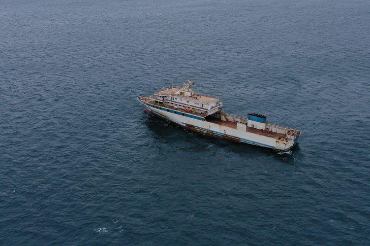 Yunanistan Sahil Güvenlik birimlerinin taciz ateşi açtığı gemi Zeytinburnu açıklarına demirledi G2