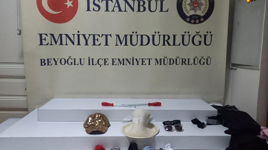 İstanbul'da hırsızlık için evlerde keşif yaptığı iddia edilen 4 kadın yakalandı