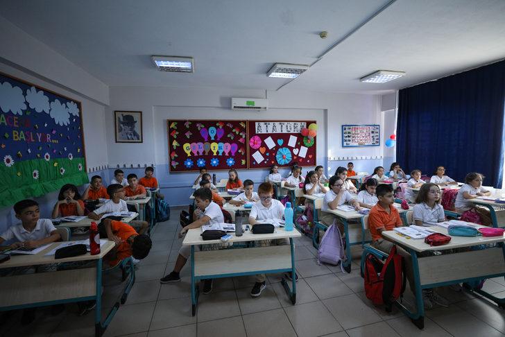 İzmir ve çevre illerde yeni eğitim öğretim yılı başladı G3