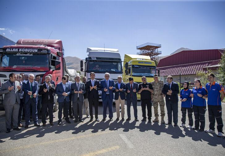 Erzurum'dan Pakistan'daki sel bölgesine 4 yardım tırı gönderildi G3