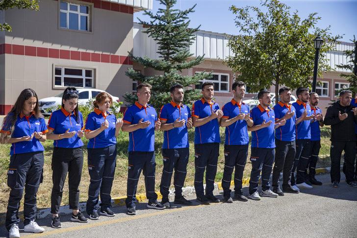 Erzurum'dan Pakistan'daki sel bölgesine 4 yardım tırı gönderildi G4