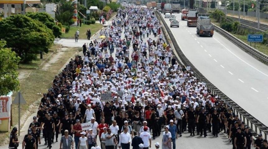 Pendik Belediyesi'nden tepki &ccedil;eken 'Adalet Y&uuml;r&uuml;y&uuml;ş&uuml;' paylaşımı