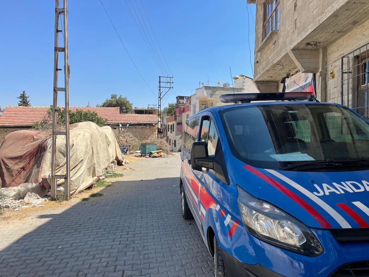 Gaziantep'te &ccedil;&ouml;p konteynerinin yanında bebek cesedi bulundu