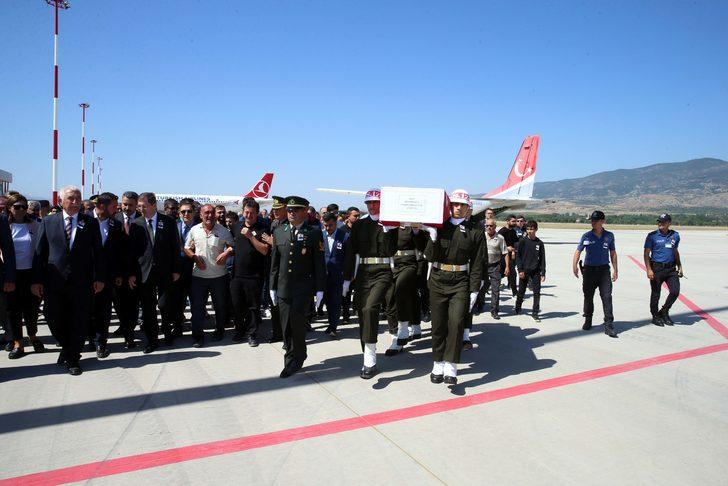 Şehit Piyade Astsubay Gökhan Ağıl'ın cenazesi Tokat'a getirildi G3