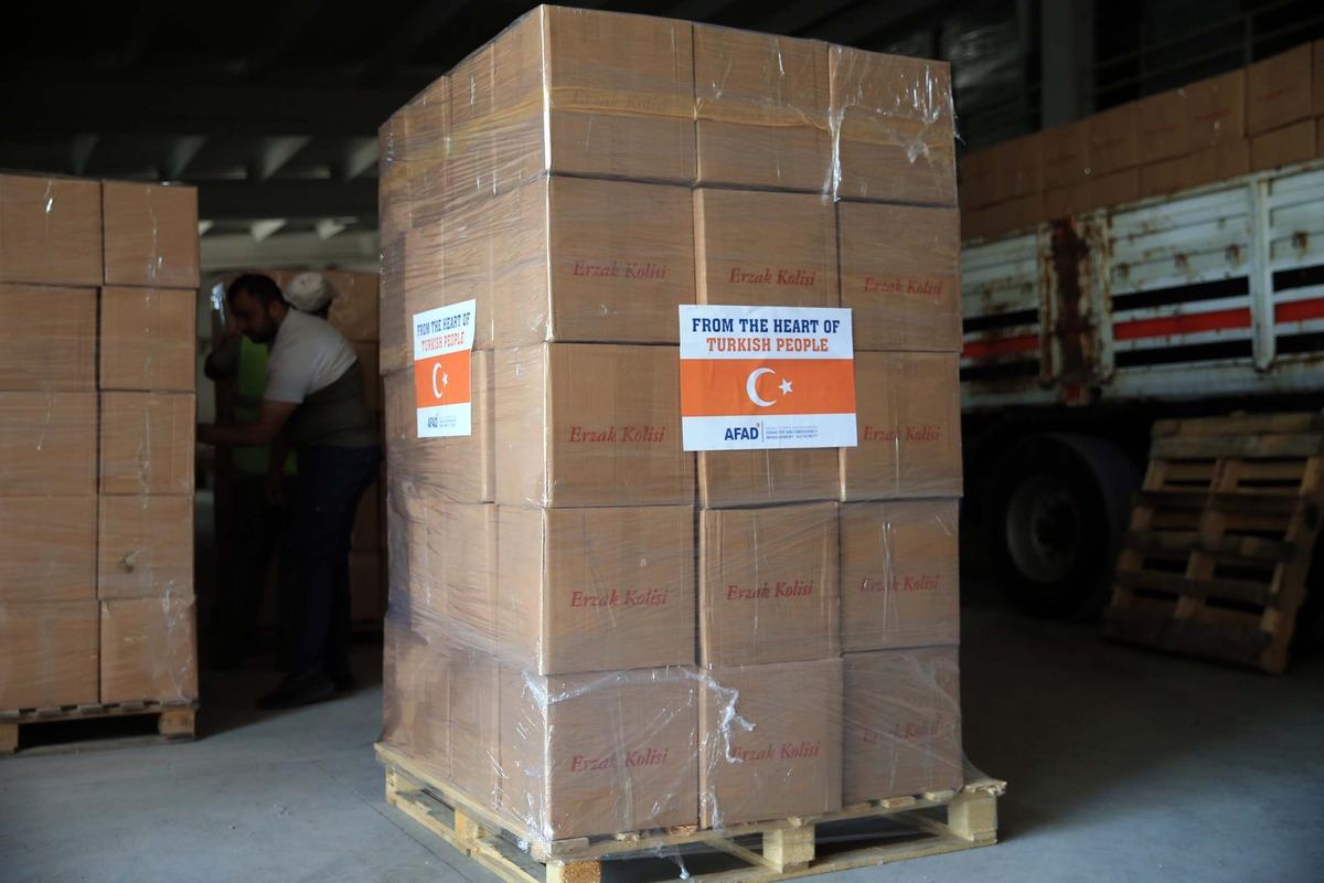 Pakistan'daki selzedeler i&ccedil;in Uşak'tan iki ara&ccedil;la yardım g&ouml;nderildi