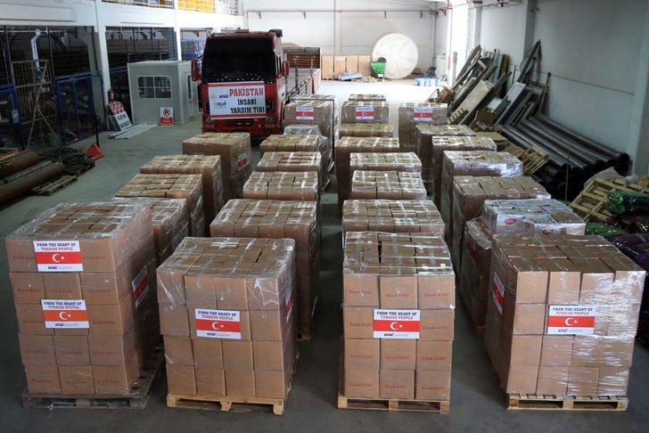 Pakistan'daki selzedeler için Uşak'tan iki araçla yardım gönderildi G2