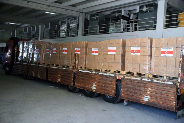 Pakistan'daki selzedeler için Uşak'tan iki araçla yardım gönderildi G5