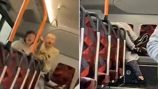 Güpegündüz otobüsün içinde cinsel ilişkiye girdiler! Diğer yolcuların şaşkın bakışlarına aldırış etmediler