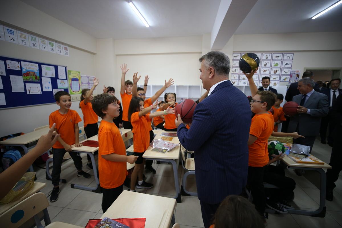 Bursa ve &ccedil;evre illerde yeni eğitim &ouml;ğretim yılı başladı