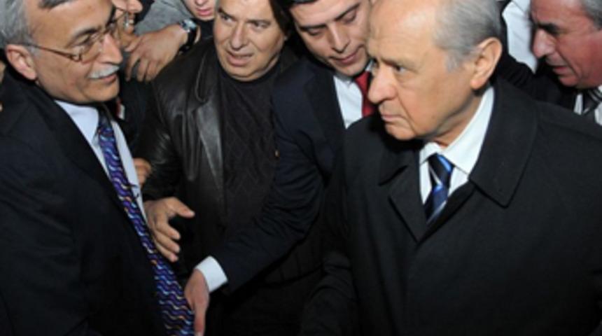 Bah&ccedil;eli bu kez o slogana karşılık vermedi