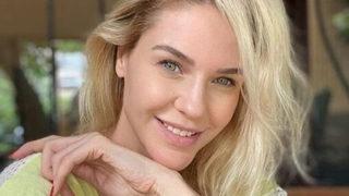 Emine Ün'den bikinili paylaşım! Kardeşiyle ilişki yaşayan eski eşine nispet yaptı