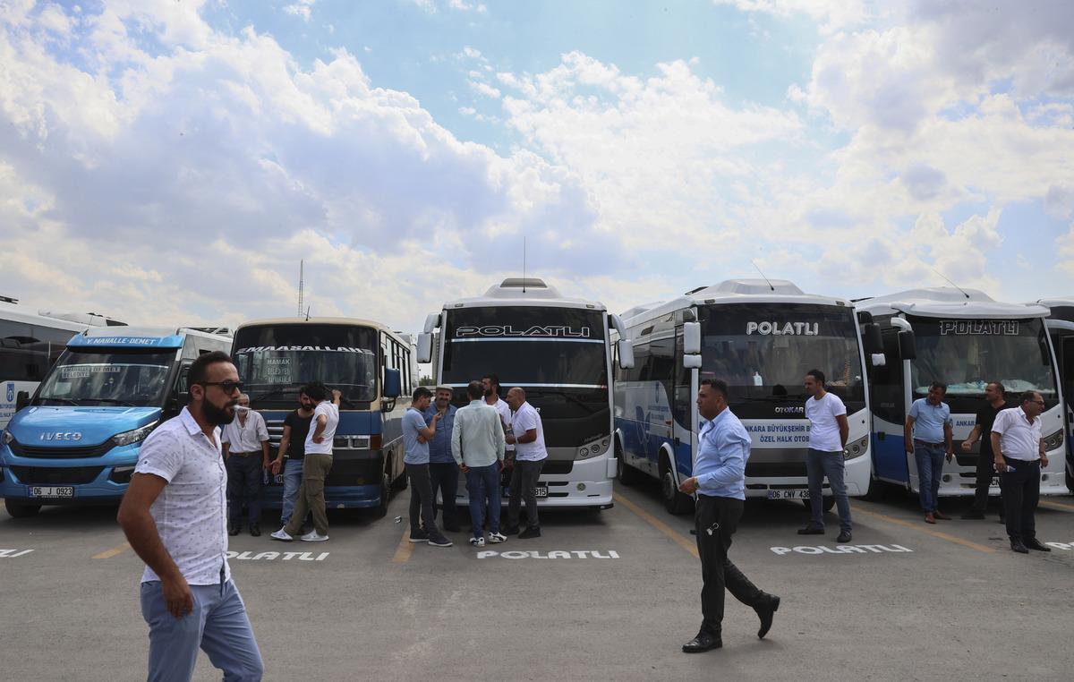 Başkentteki &ouml;zel halk otob&uuml;s&uuml; ve minib&uuml;s şof&ouml;rleri zam istedi