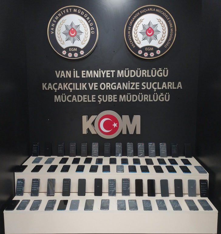 Van'da 80 av tüfeği ile gümrük kaçağı malzemeler ele geçirildi G5