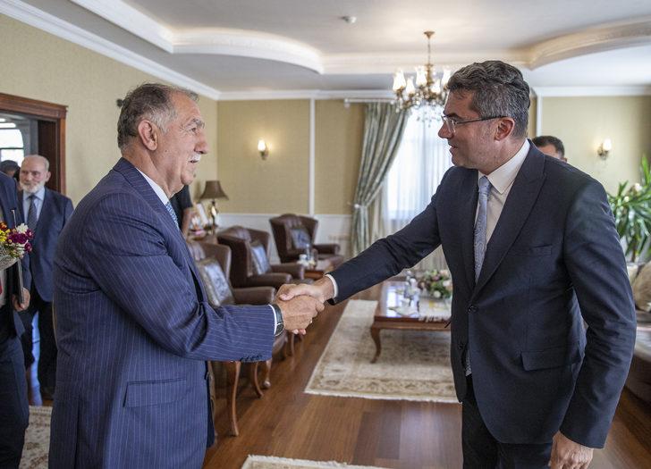 Erzurum'da 79 yaşındaki elektrik ustası "yılın ahisi" seçildi G1