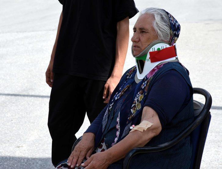 Kırıkkale'de otomobil ve hafif ticari aracın çarpıştığı kazada 9 kişi yaralandı G4