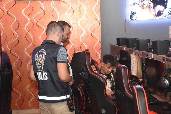 Konya'da polis okul çevrelerini 110 ekip, 270 personelle denetliyor G3