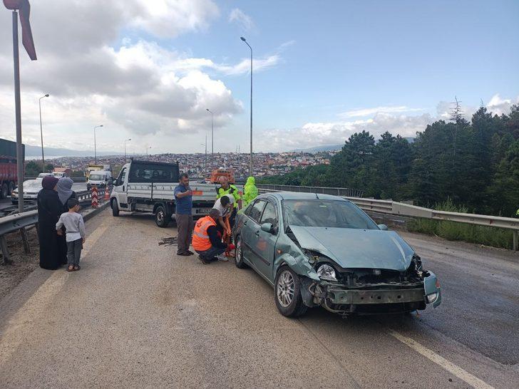 Anadolu Otoyolu'nda zincirleme trafik kazası nedeniyle ulaşım aksadı G3