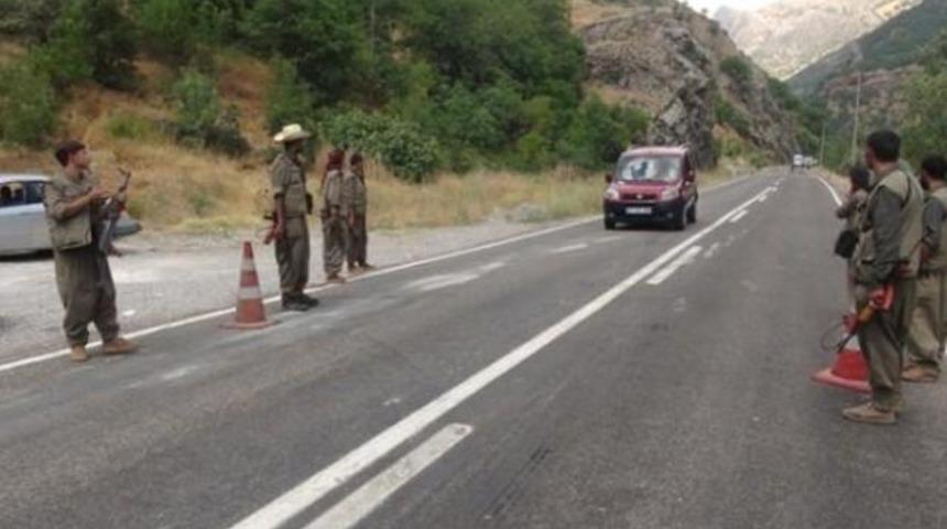 Nusaybin'de Yol Kesen Ter&ouml;ristler Ara&ccedil;lara Ateş A&ccedil;tı Şehit Varmı?