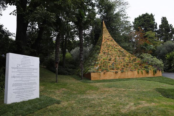 Agnes Denes'in "Yaşayan Piramit"i Sakıp Sabancı Müzesi’nde sanatseverlerle buluşacak G3