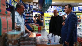 Bakan Dönmez, İstanbul'da vatandaşlarla buluştu