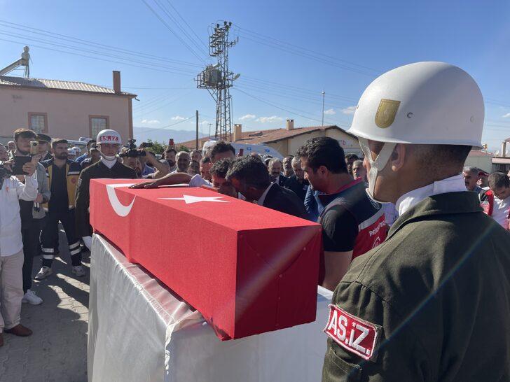 Şehit Piyade Uzman Çavuş Borlu, Niğde'de son yolculuğuna uğurlandı G3