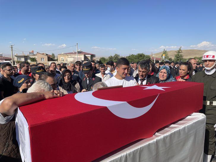Şehit Piyade Uzman Çavuş Borlu, Niğde'de son yolculuğuna uğurlandı G4