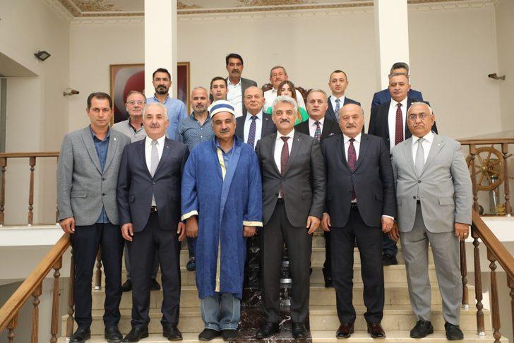 Erzincan'da 40 yıllık marangoz "yılın ahisi" seçildi G4