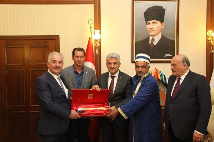 Erzincan'da 40 yıllık marangoz "yılın ahisi" seçildi G5