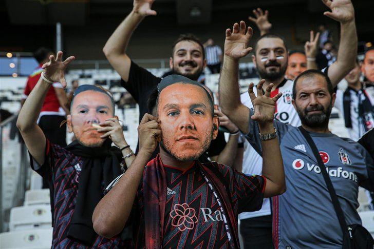 Beşiktaş - Başakşehir maçında Necip Uysal'a büyük tepki! Yuhalandı, sosyal medya karıştı... G2